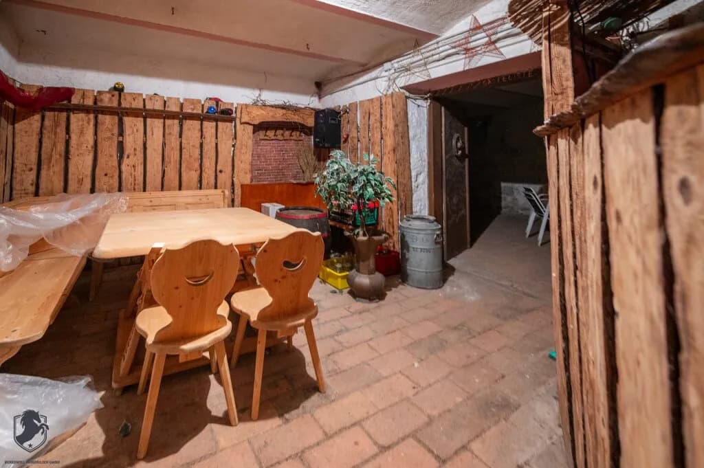 8-Zimmer-Gewerbeimmobilie kaufen in Baden – 253,81 m² – Bild 23 von 83