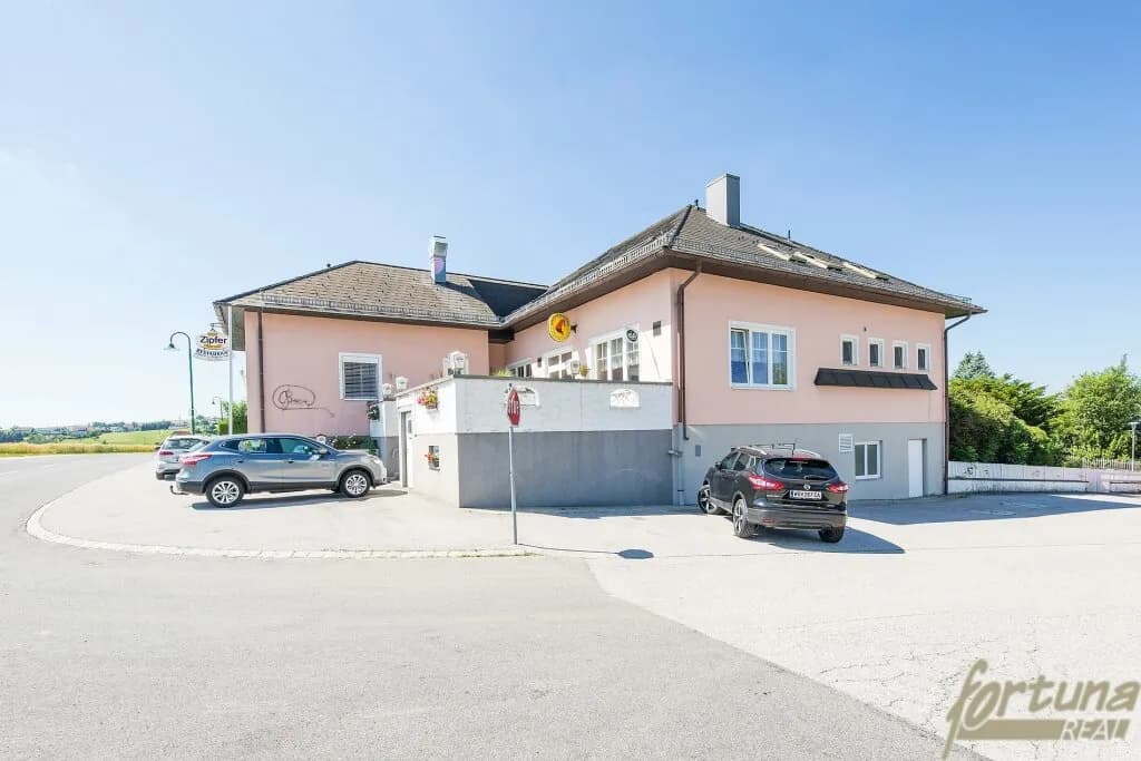 10-Zimmer-Gewerbeimmobilie kaufen in Wiener Neustadt Land – 220 m², € 329.000 – Bild 2 von 38