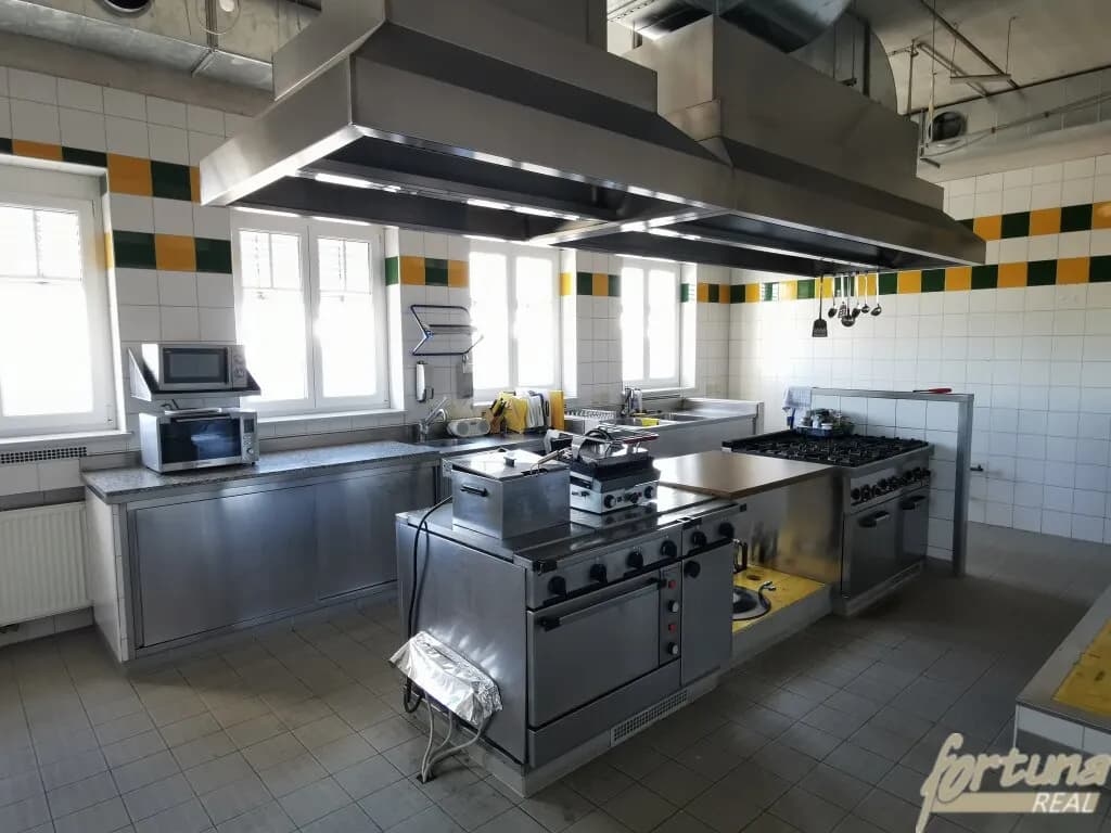 10-Zimmer-Gewerbeimmobilie kaufen in Wiener Neustadt Land – 220 m², € 329.000 – Bild 18 von 38