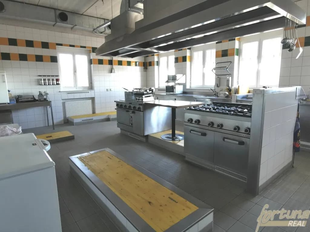 10-Zimmer-Gewerbeimmobilie kaufen in Wiener Neustadt Land – 220 m², € 329.000 – Bild 19 von 38