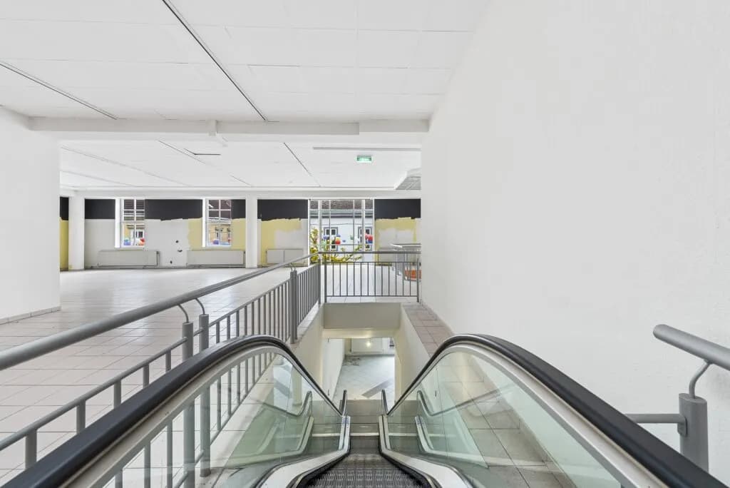 8-Zimmer-Gewerbeimmobilie mieten in Wiener Neustadt – 709 m² – Bild 4 von 25