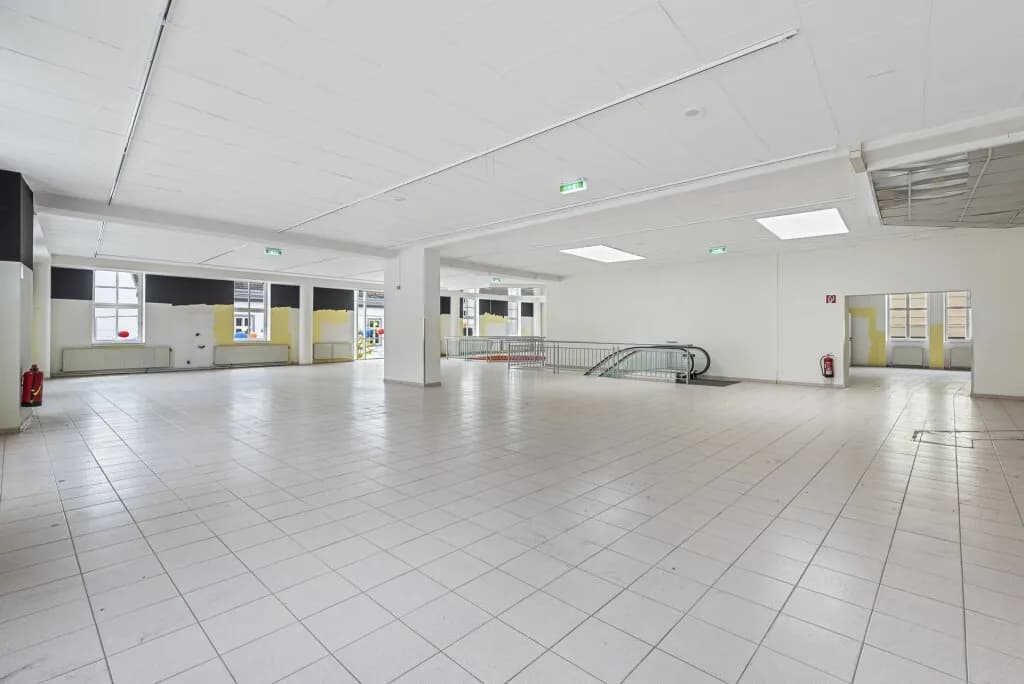 8-Zimmer-Gewerbeimmobilie mieten in Wiener Neustadt – 709 m² – Bild 5 von 25