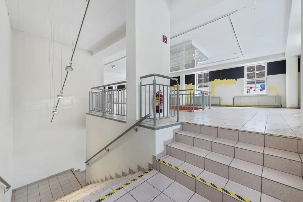 8-Zimmer-Gewerbeimmobilie mieten in Wiener Neustadt – 709 m² – Bild 15 von 25