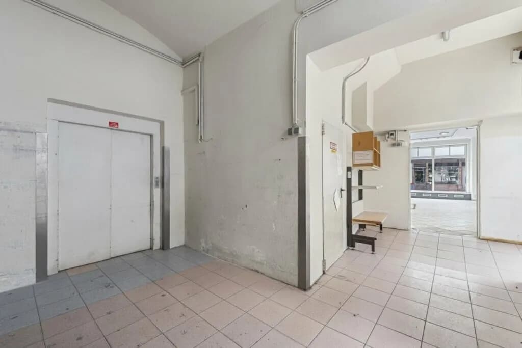 8-Zimmer-Gewerbeimmobilie mieten in Wiener Neustadt – 709 m² – Bild 17 von 25