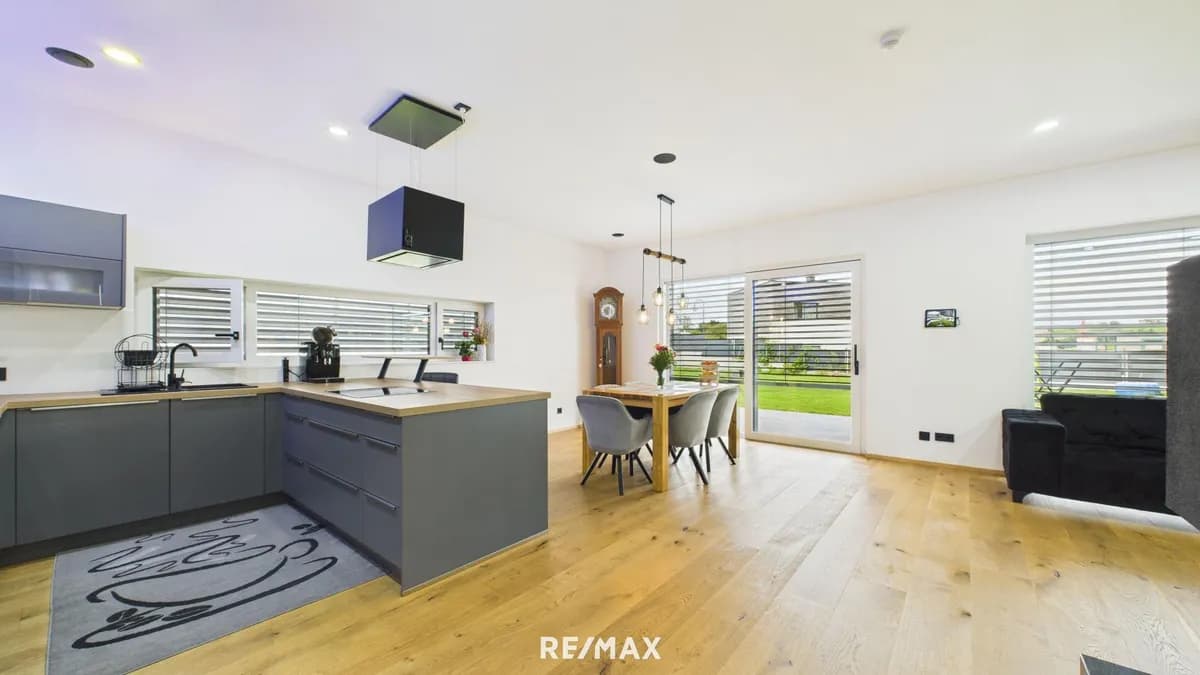 6-Zimmer-Haus kaufen in Amstetten – 198 m², € 799.000 – Bild 2 von 26