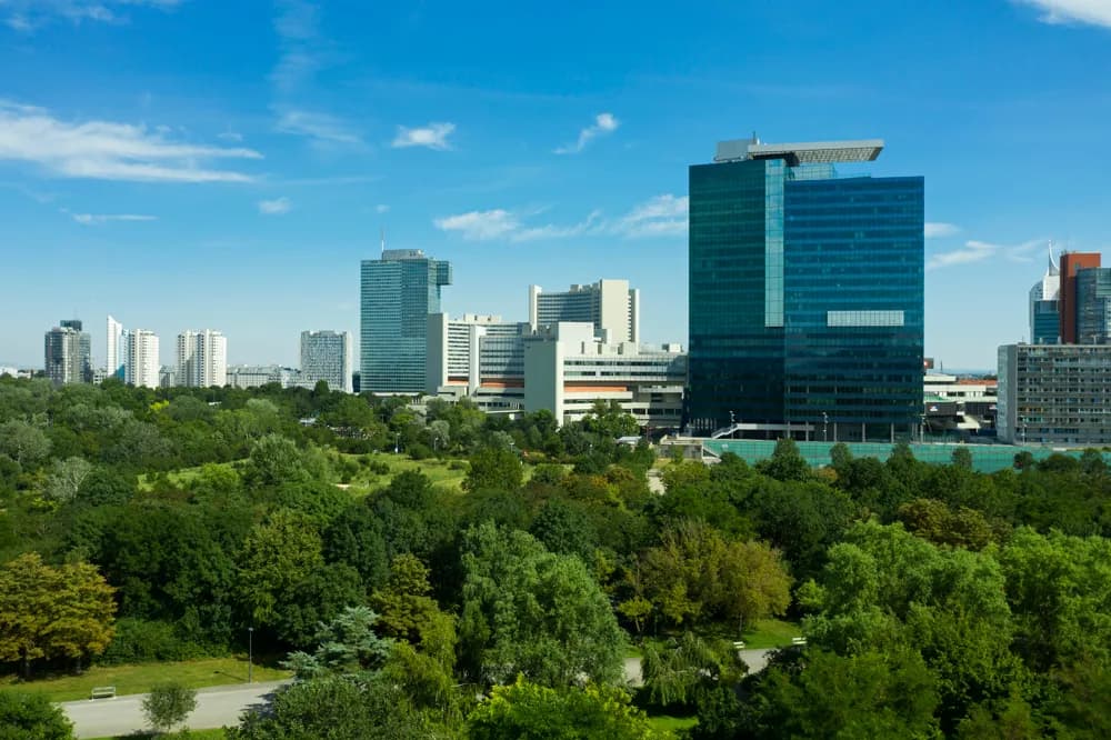 Gewerbeimmobilie mieten in Wien – 338 m², € 15