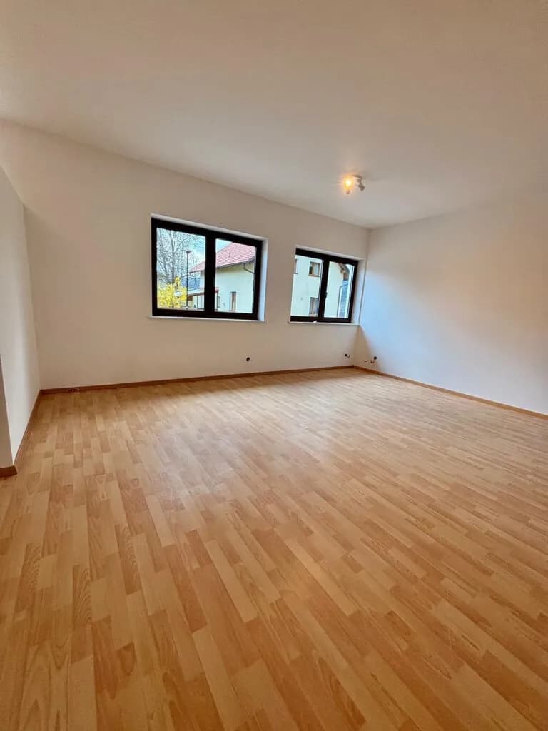 Wohnung kaufen in Neunkirchen – 67,89 m², € 99.700 – Bild 5 von 17