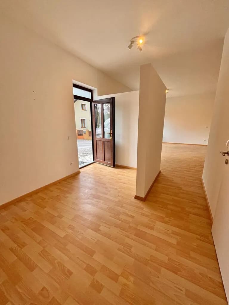 Wohnung kaufen in Neunkirchen – 67,89 m², € 99.700 – Bild 10 von 17