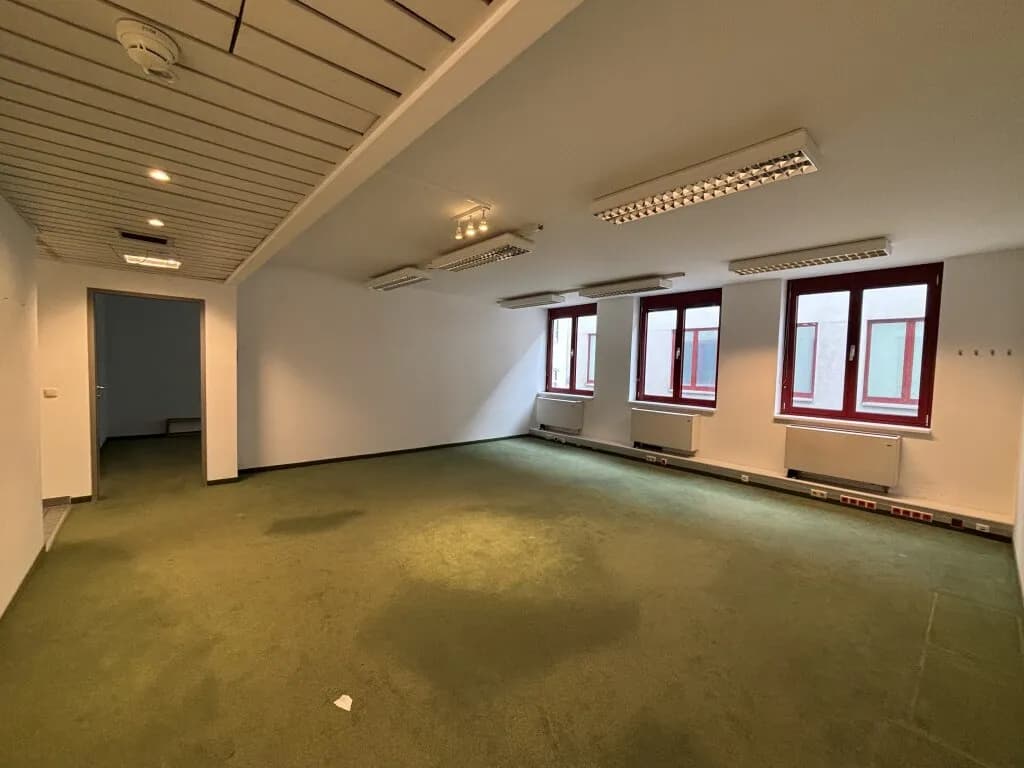 Gewerbeimmobilie mieten in Wien – 96 m², € 1.843
