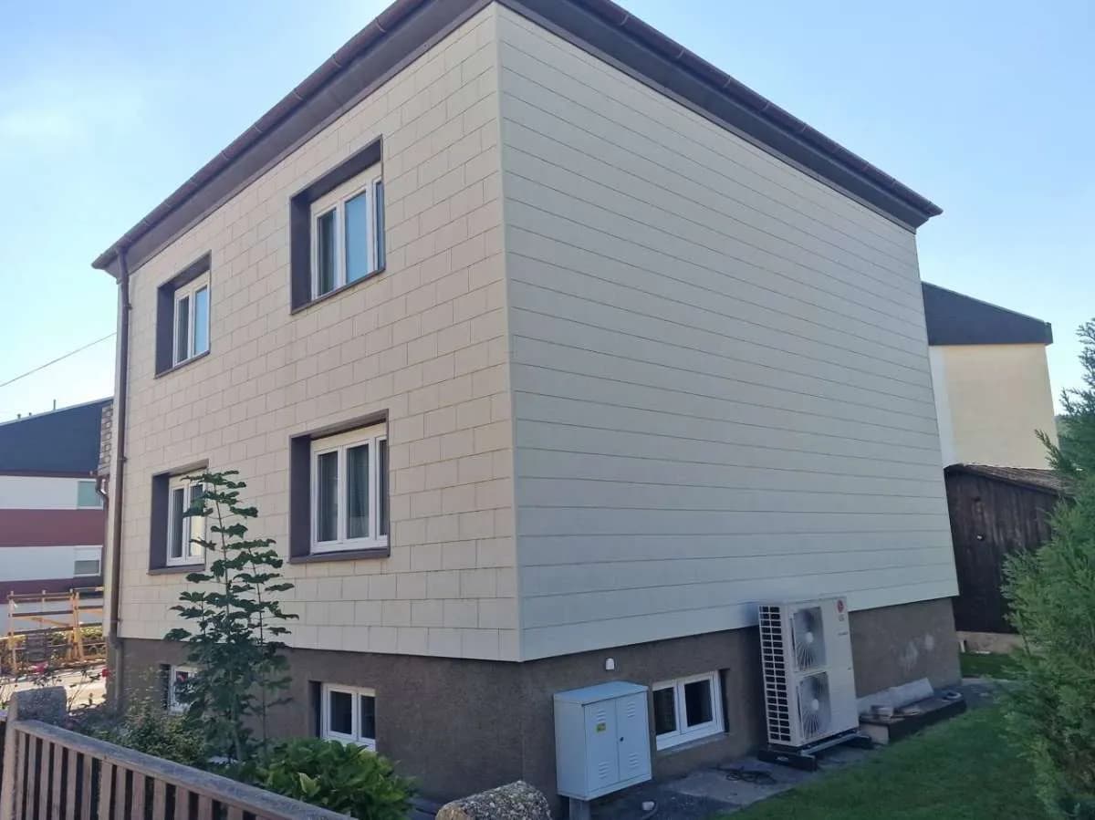 6-Zimmer-Haus kaufen in Neunkirchen – 130 m², € 375.000 – Bild 1 von 31