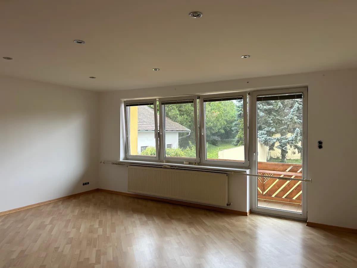 8-Zimmer-Gewerbeimmobilie mieten in Korneuburg – 300 m², € 2.700 – Bild 2 von 7