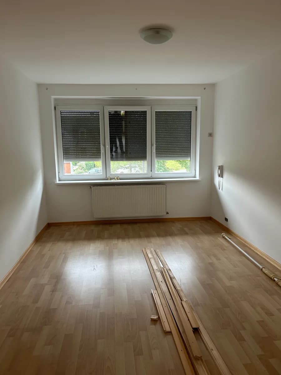 8-Zimmer-Gewerbeimmobilie mieten in Korneuburg – 300 m², € 2.700 – Bild 4 von 7