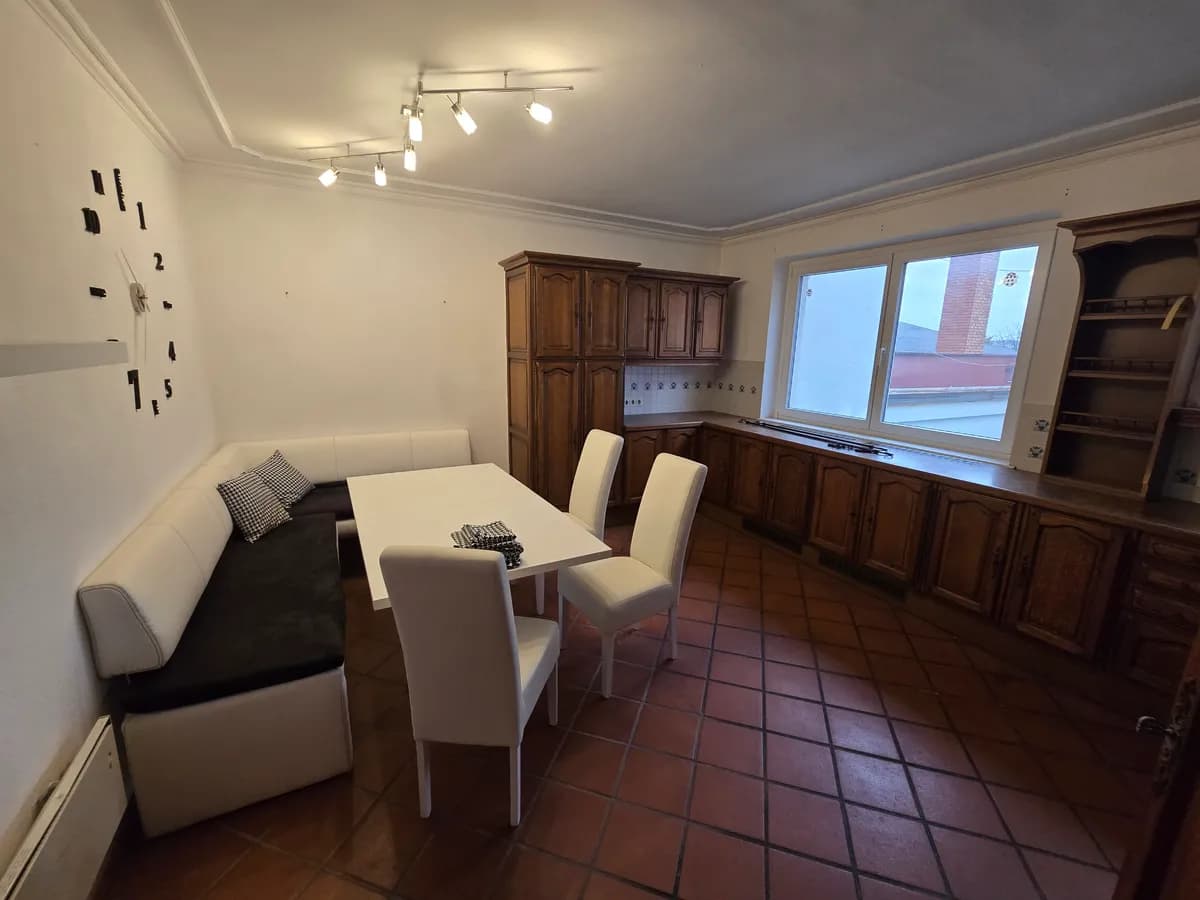 4-Zimmer-Wohnung mieten in Hollabrunn – 132 m², € 1.100 – Bild 4 von 10