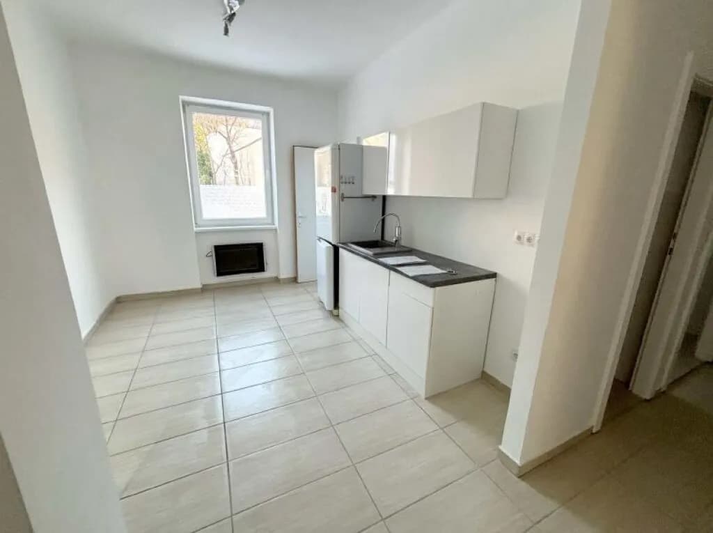 3-Zimmer-Wohnung mieten in Neunkirchen – 80 m², € 864 – Bild 2 von 9