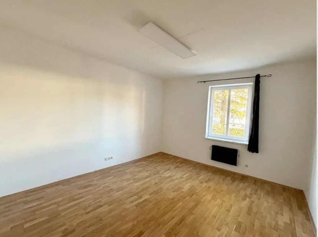 3-Zimmer-Wohnung mieten in Neunkirchen – 80 m², € 864 – Bild 5 von 9