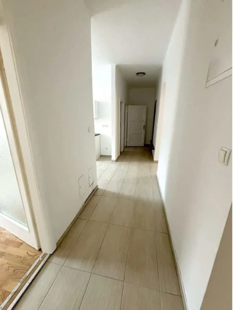 3-Zimmer-Wohnung mieten in Neunkirchen – 80 m², € 864 – Bild 8 von 9