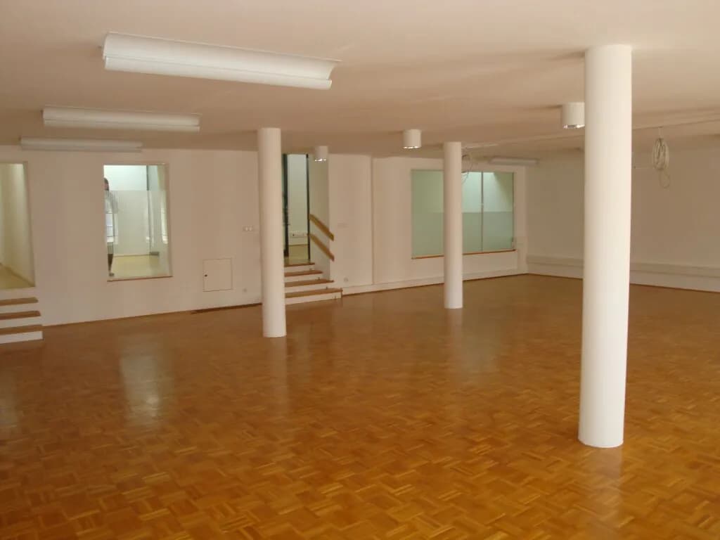 Gewerbeimmobilie mieten in Ried im Innkreis – 260 m², € 1.810