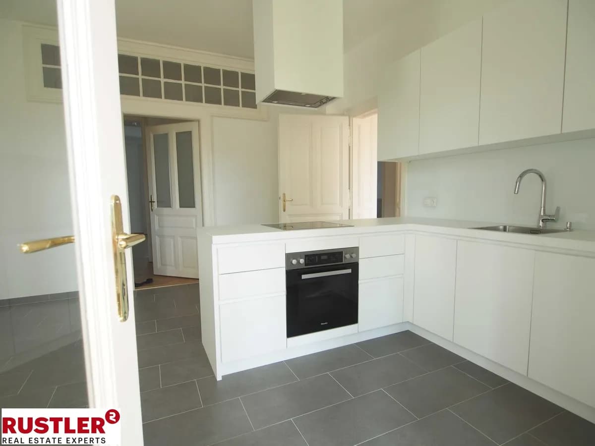 4-Zimmer-Wohnung mieten in Mödling – 133 m², € 2.499 – Bild 2 von 12