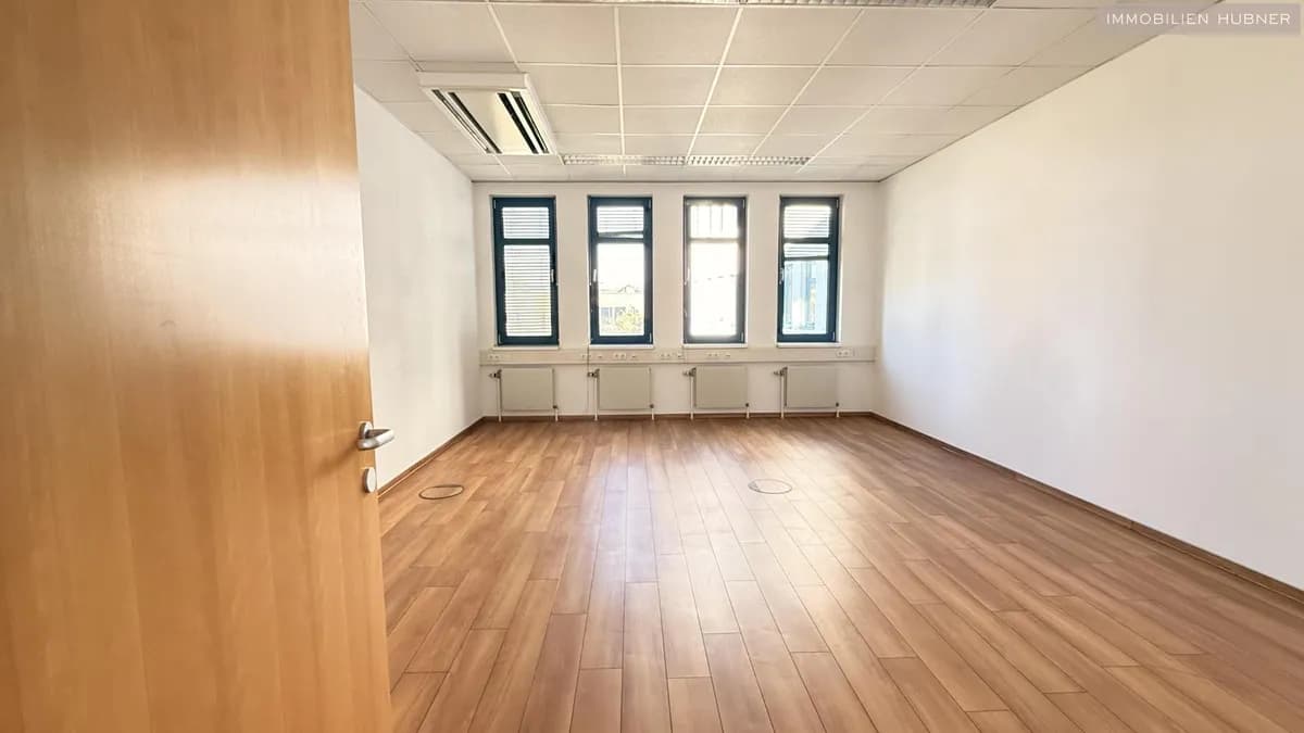 19-Zimmer-Gewerbeimmobilie mieten in Wien – 925 m², € 13.479 – Bild 3 von 29