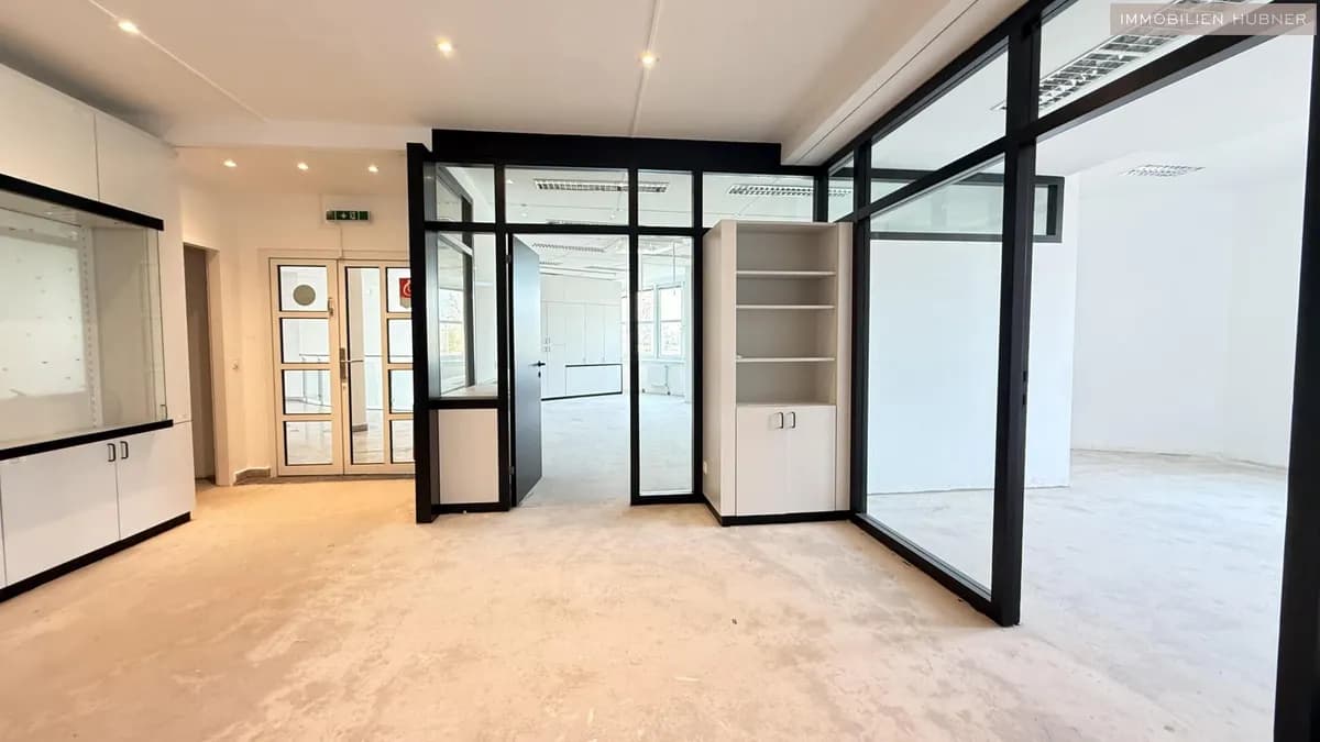 10-Zimmer-Gewerbeimmobilie mieten in Bruck an der Leitha – 353 m², € 4.402 – Bild 2 von 15
