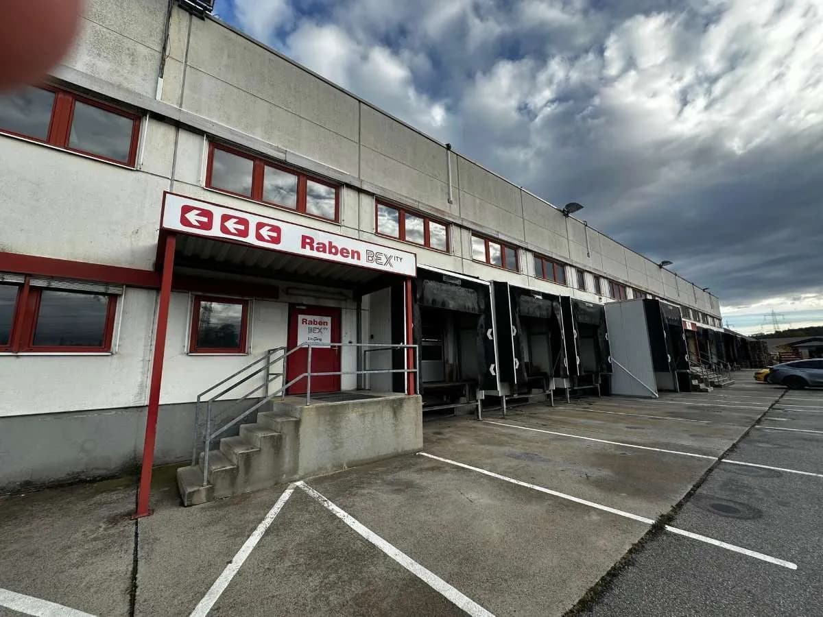 Gewerbeimmobilie mieten in Sankt Pölten Land – 7 400 m², € 4 – Bild 13 von 15