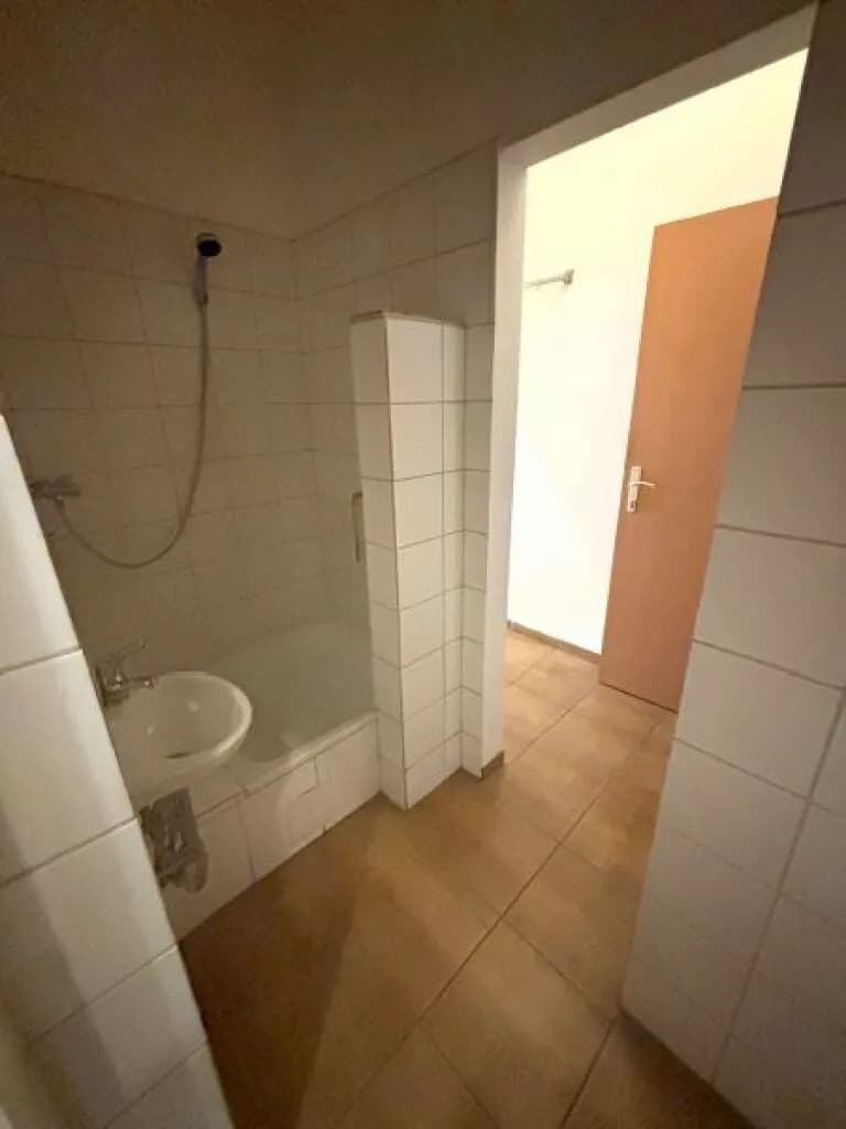 2-Zimmer-Gewerbeimmobilie mieten in Wien – 82 m², € 1.064 – Bild 6 von 7