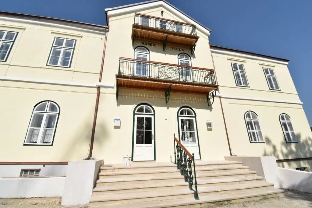 5-Zimmer-Gewerbeimmobilie mieten in Baden – 157 m², € 2.445 – Bild 2 von 11