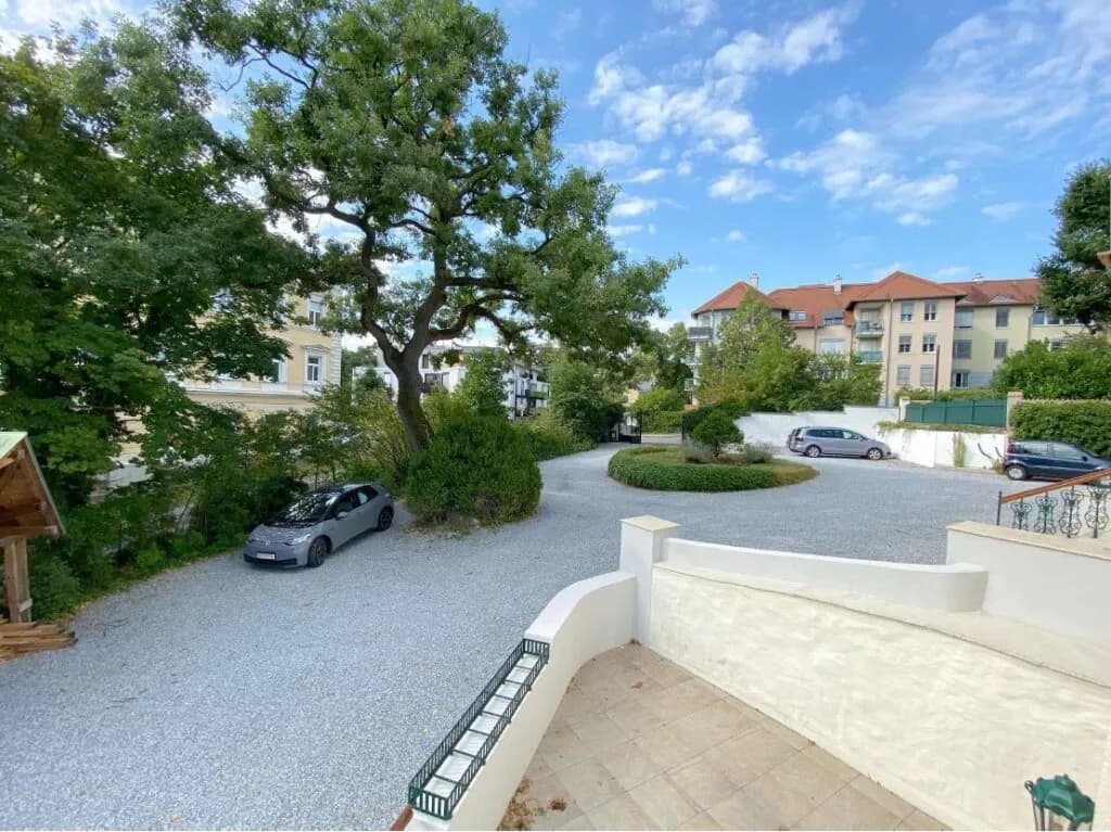 5-Zimmer-Gewerbeimmobilie mieten in Baden – 157 m², € 2.445 – Bild 9 von 11