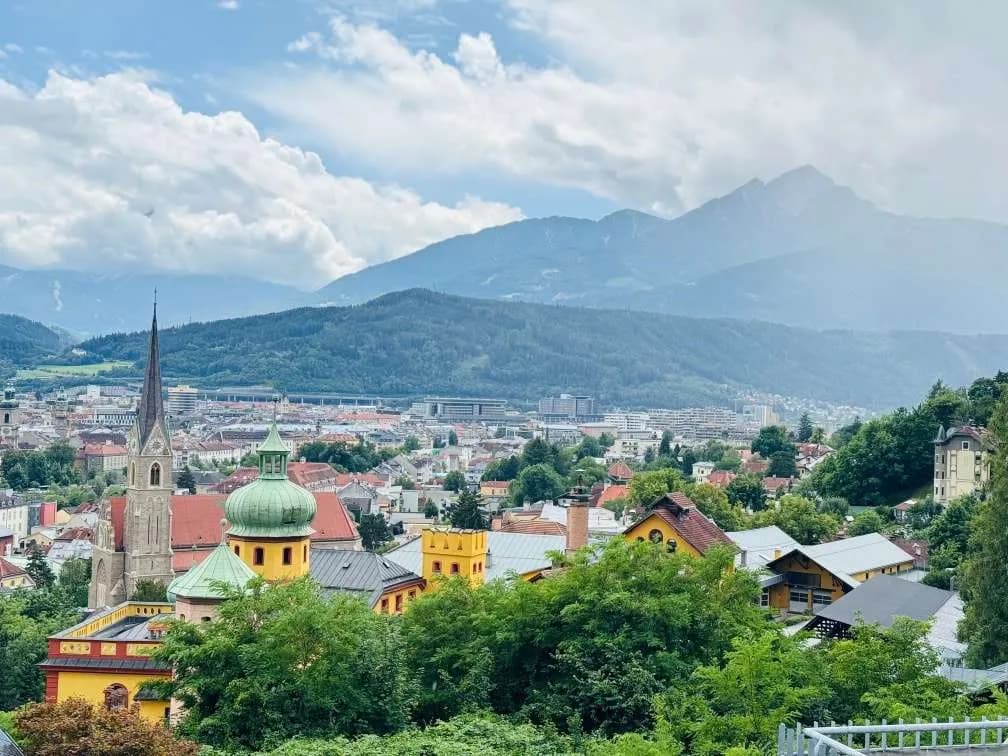 6-Zimmer-Wohnung kaufen in Innsbruck – 210 m², € 1.749.000 – Bild 2 von 10