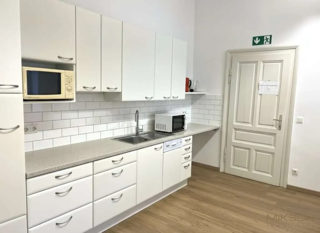 15-Zimmer-Gewerbeimmobilie mieten in Sankt Pölten Land – 347 m², € 2.815 – Bild 5 von 9