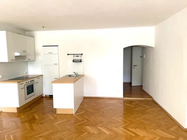 2-Zimmer-Wohnung mieten in Wels – 42 m², € 686 – Bild 2 von 13