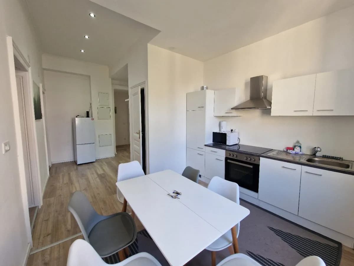 6-Zimmer-Wohnung mieten in Wien – 100 m², € 699 – Bild 7 von 7