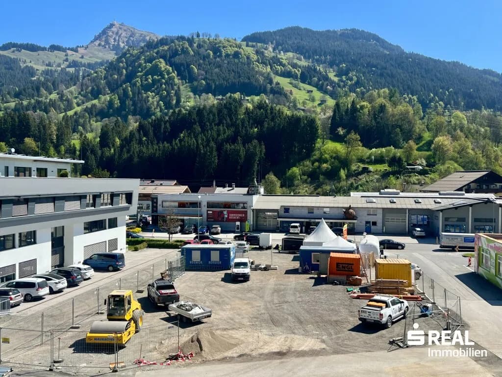 Immobilie kaufen in Kitzbühel – 1 563 m², € 1.969.380 – Bild 2 von 13