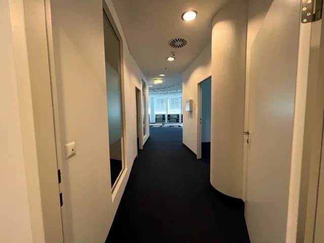 Gewerbeimmobilie mieten in Wien – 335 m², € 13 – Bild 4 von 10