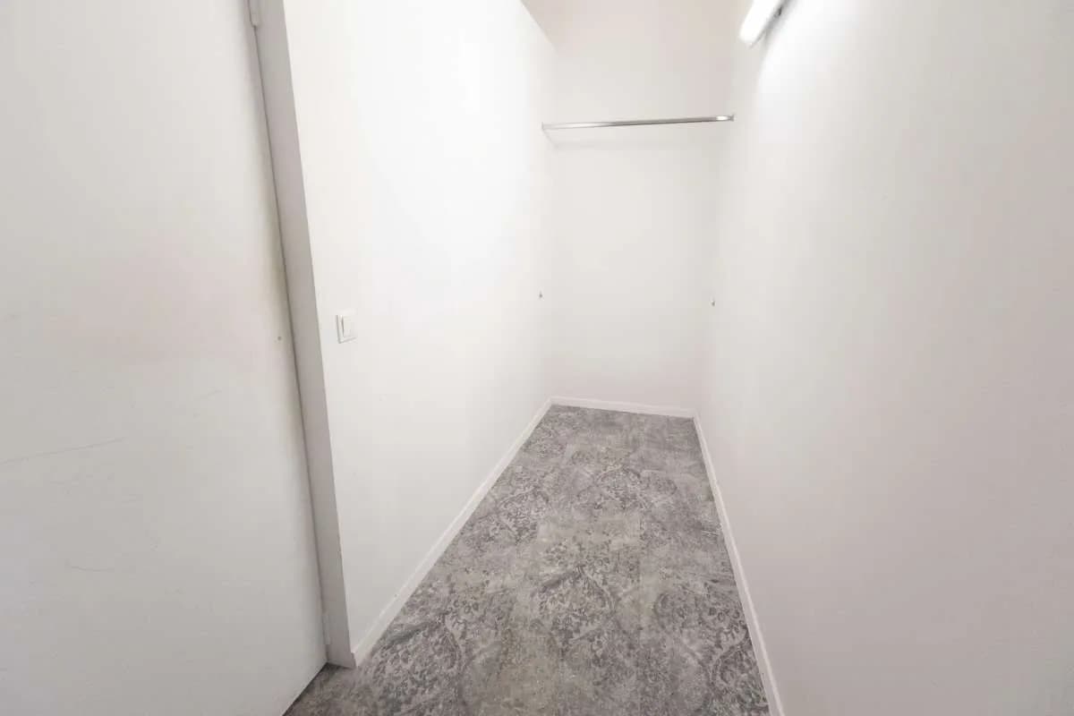 Gewerbeimmobilie mieten in Wiener Neustadt – 43 m², € 625 – Bild 6 von 9