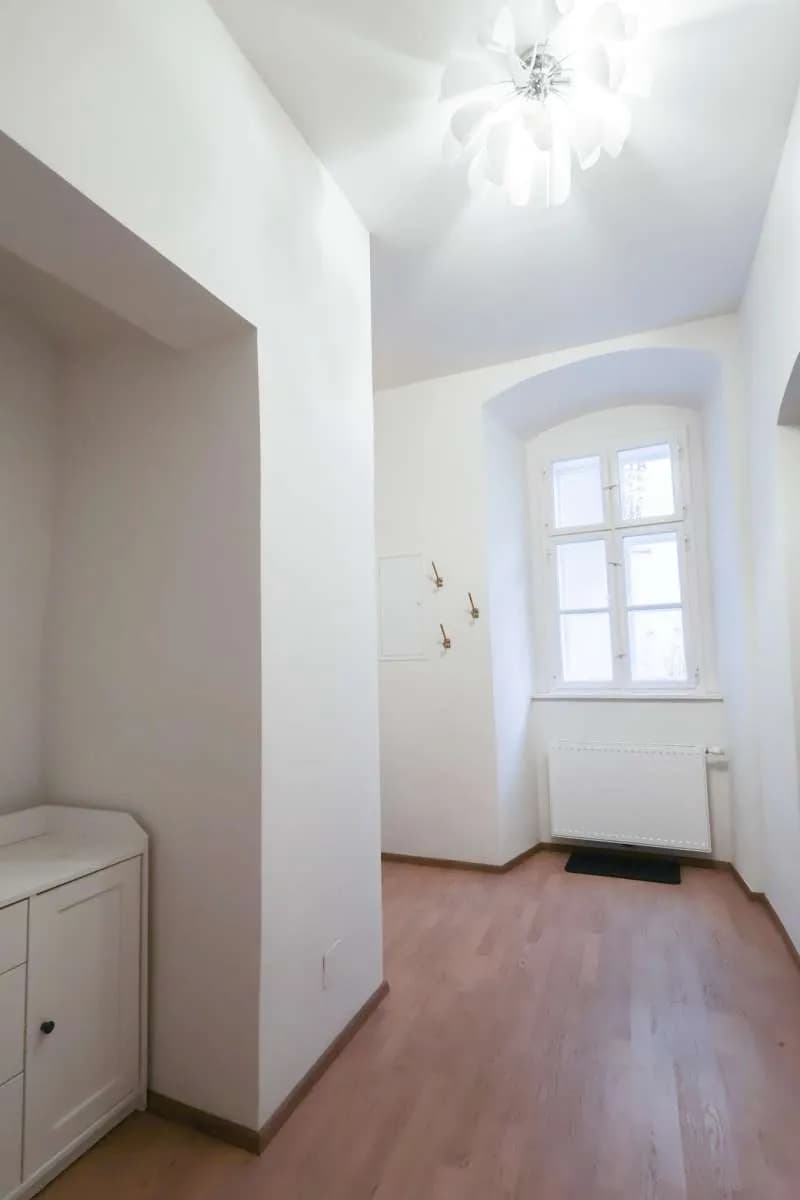Gewerbeimmobilie mieten in Wiener Neustadt – 36 m², € 487 – Bild 4 von 12
