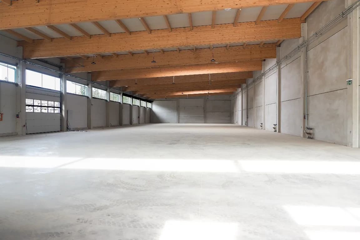 Immobilie mieten in Weiz – 589 m², € 4.822 – Bild 2 von 4