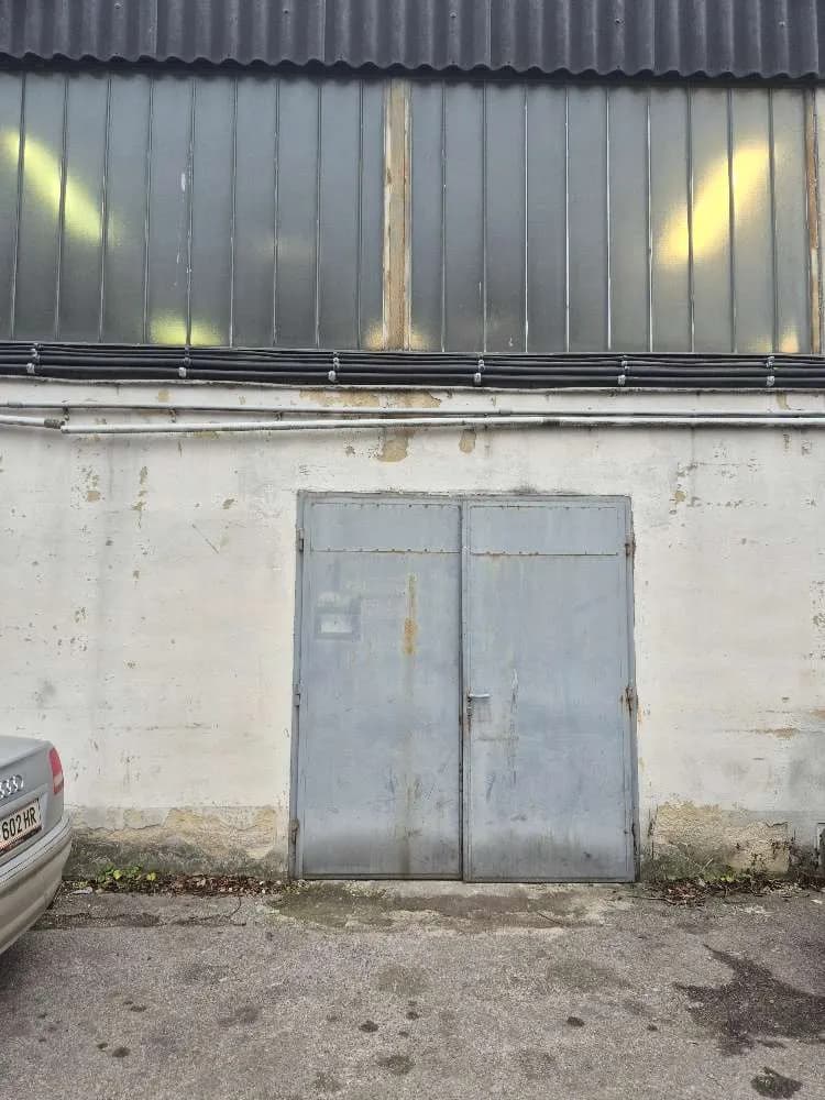 Gewerbeimmobilie mieten in Wien – 220 m², € 1.965
