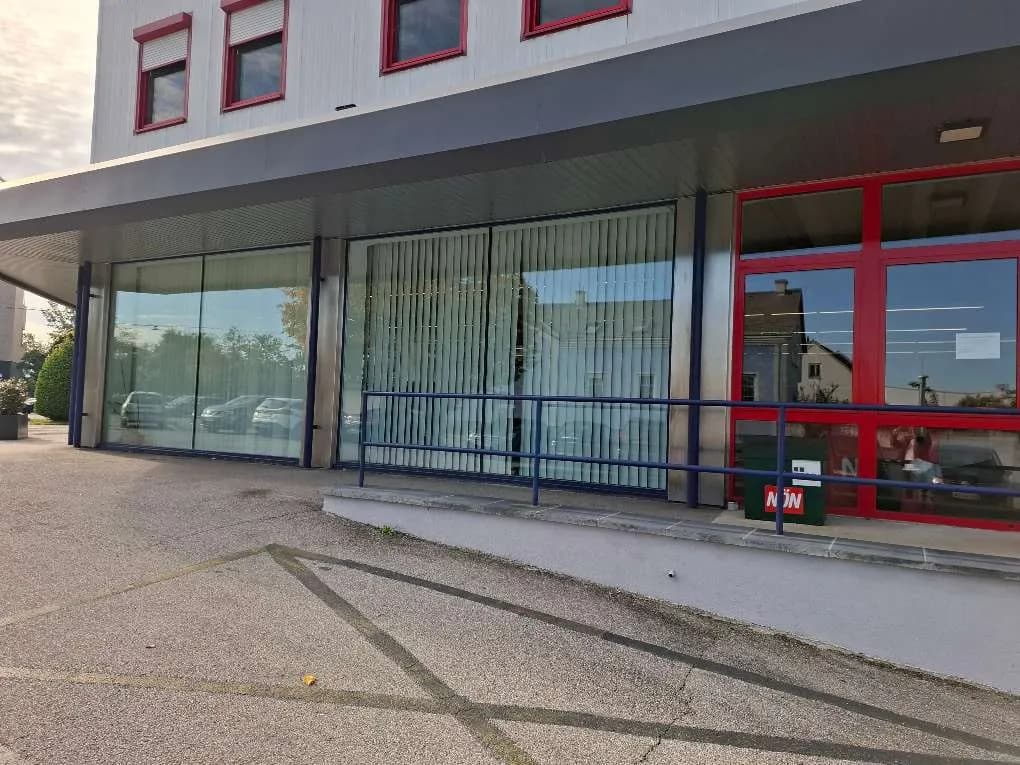 2-Zimmer-Gewerbeimmobilie mieten in Wiener Neustadt – 280 m², € 8