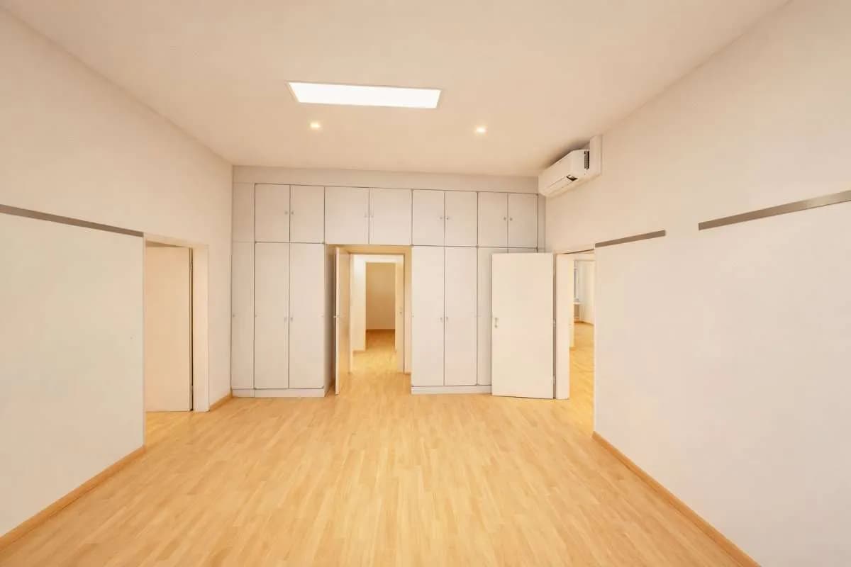 Gewerbeimmobilie mieten in Wien – 123 m², € 1.238