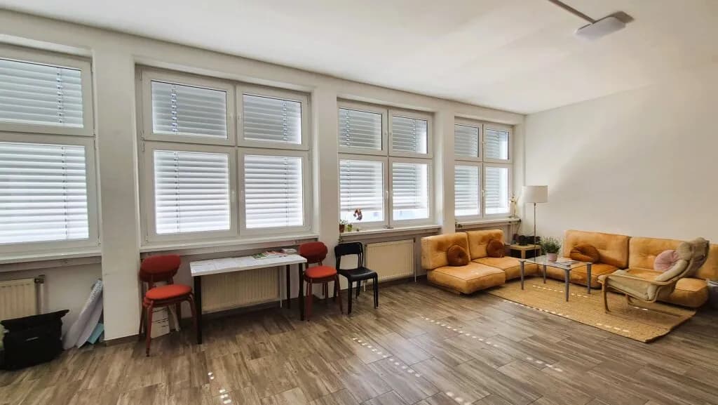 4-Zimmer-Gewerbeimmobilie mieten in Wien – 180 m², € 2.700 – Bild 2 von 4