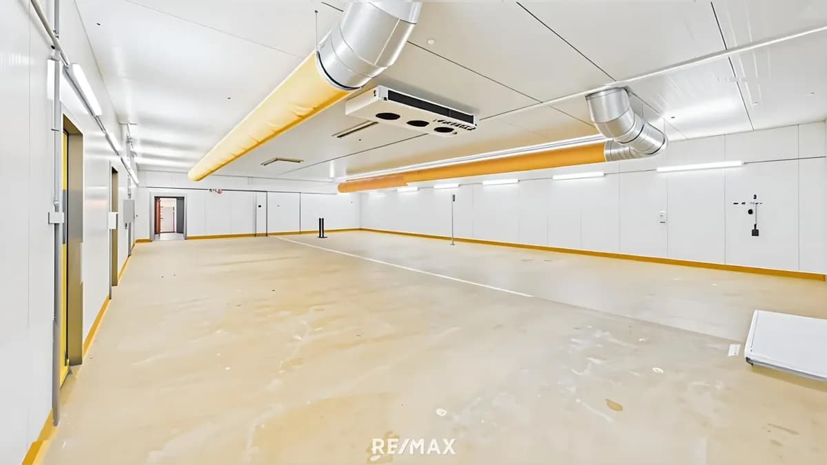 Gewerbeimmobilie mieten in Linz – 501 m², € 9.018