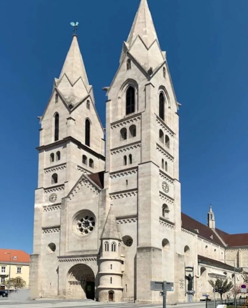 Immobilie kaufen in Wiener Neustadt – 80 m², € 242.331