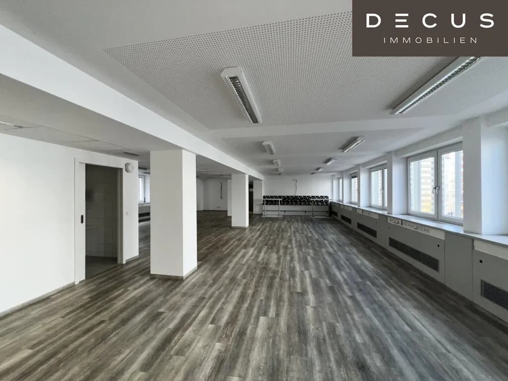 Gewerbeimmobilie mieten in Wien – 1 272 m², € 15