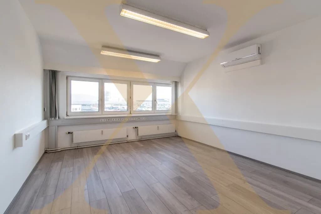 3-Zimmer-Gewerbeimmobilie mieten in Linz – 90 m², € 1.390