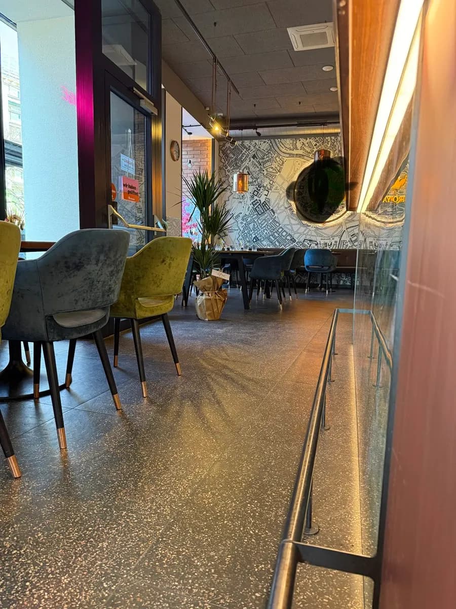 Gewerbeimmobilie mieten in Wien – 222 m², € 4.400 – Bild 3 von 8