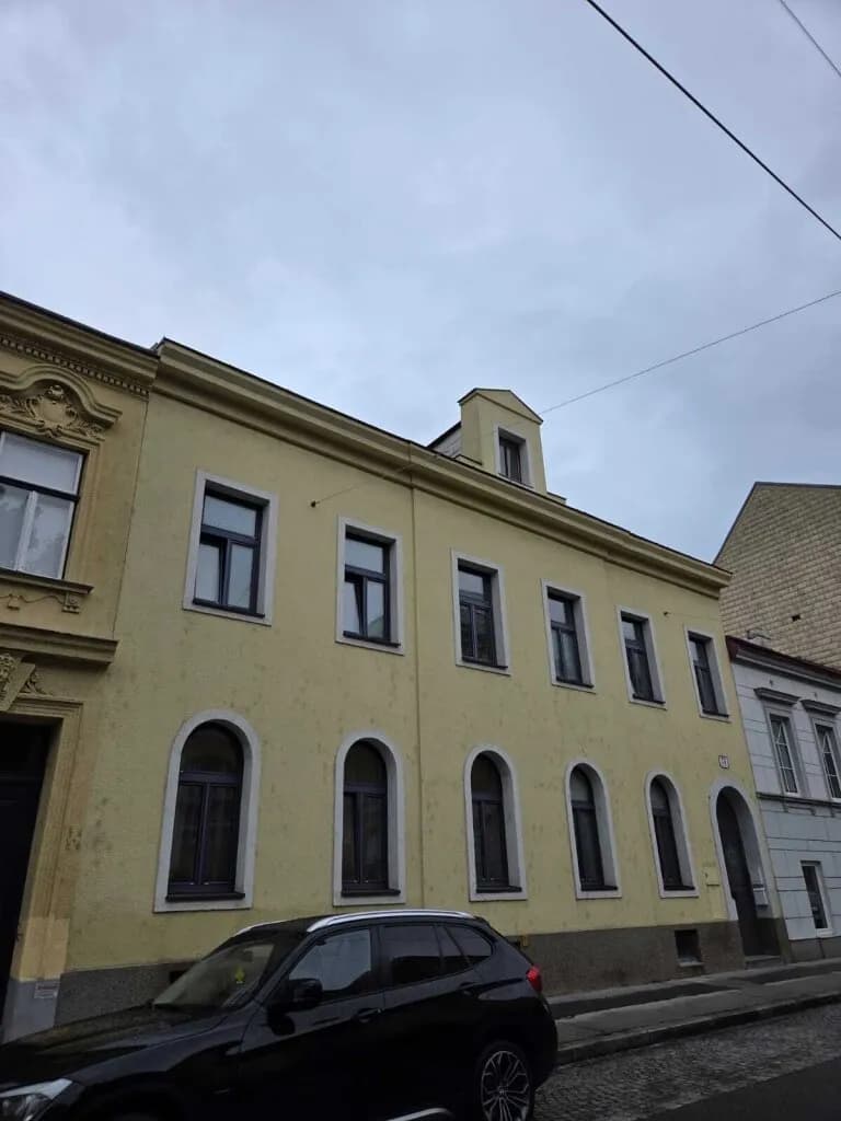 Gewerbeimmobilie kaufen in Wien – 212 m², € 1.290.000 – Bild 2 von 2