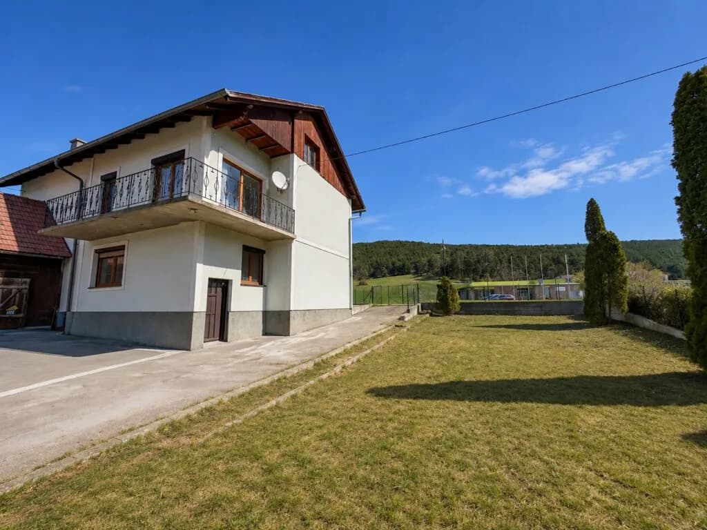 Haus kaufen in Neunkirchen – 190 m², € 275.000 – Bild 3 von 34