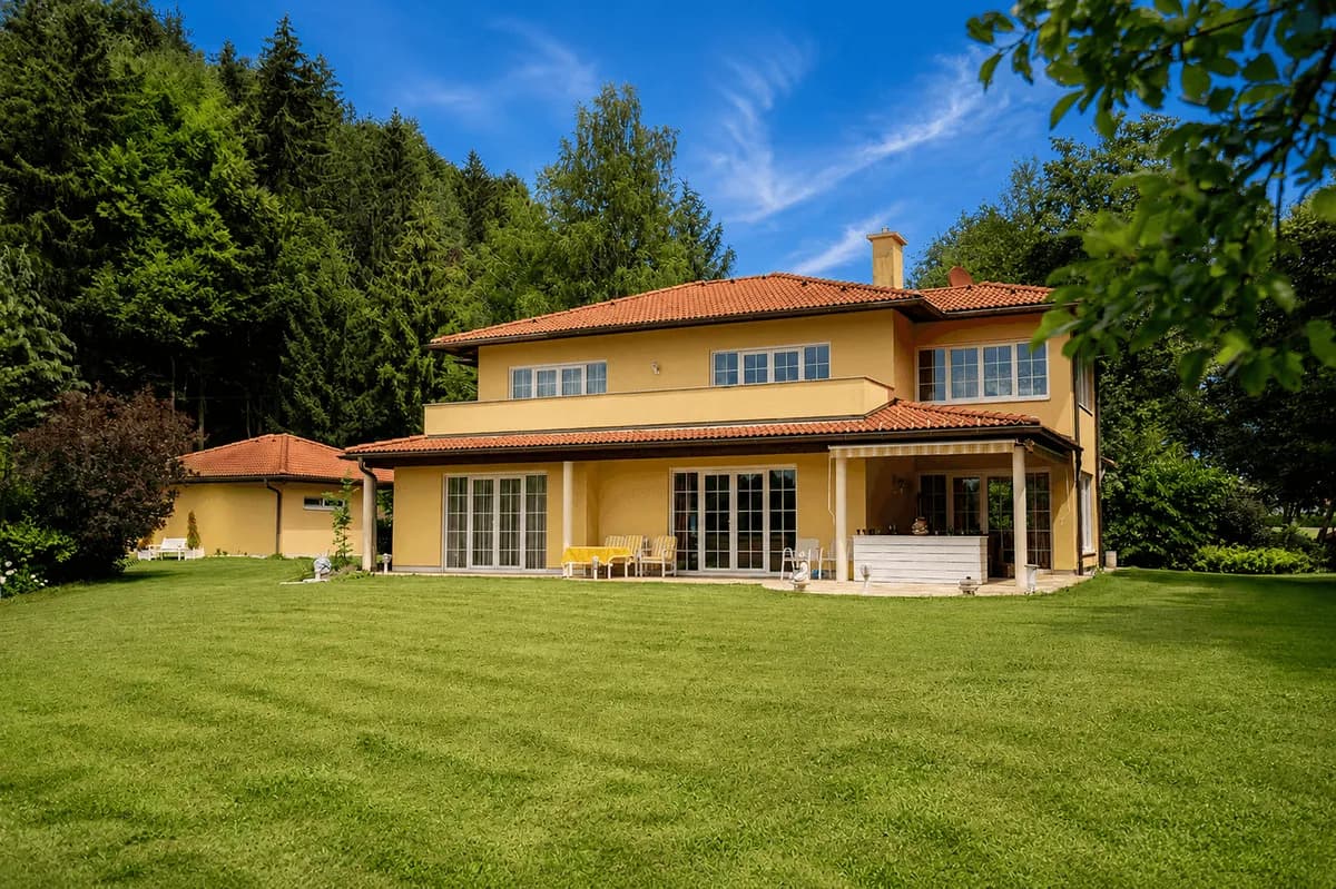 5-Zimmer-Haus kaufen in Klagenfurt Land – 201 m², € 1.495.000 – Bild 1 von 13