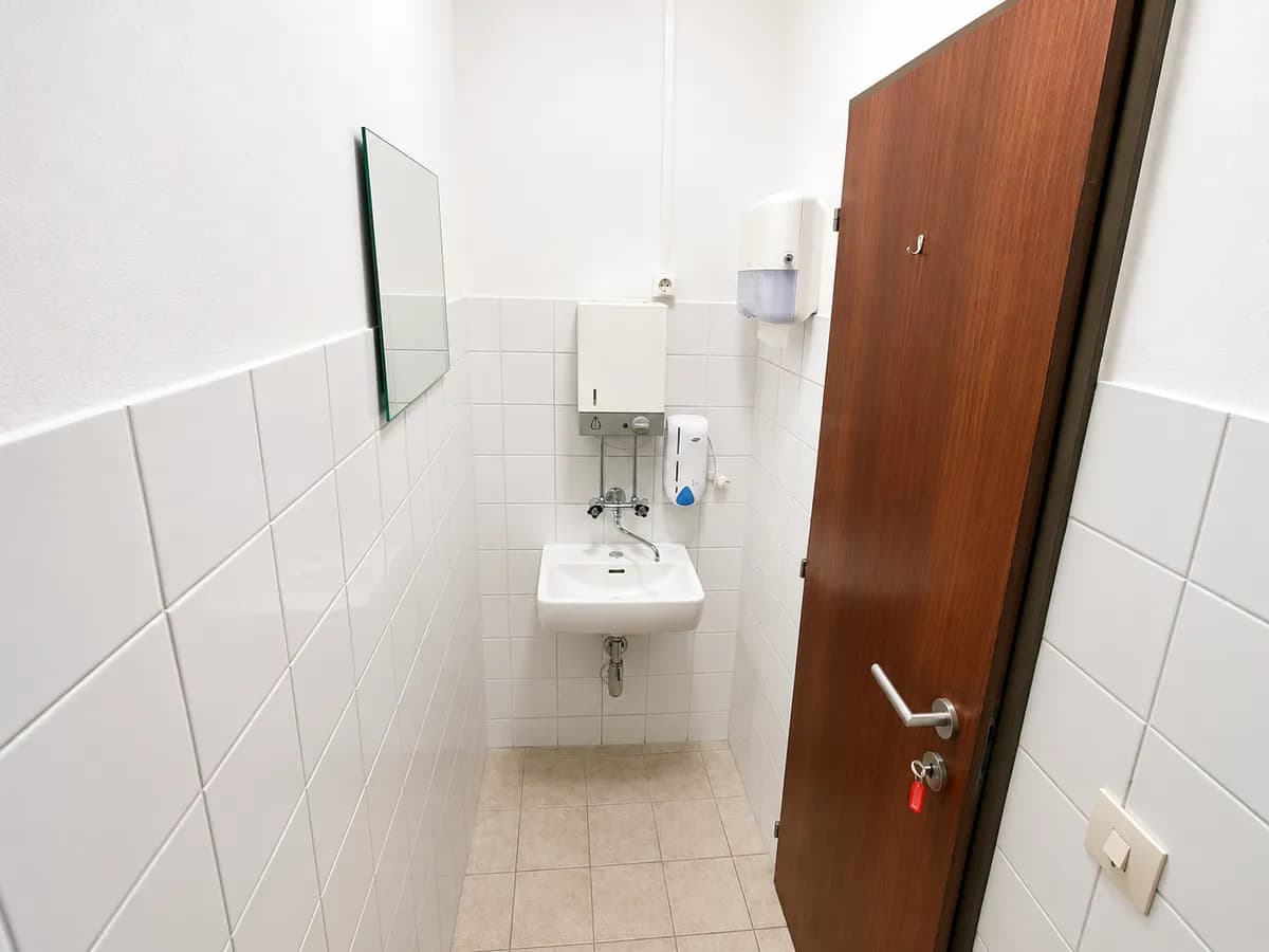 1-Zimmer-Gewerbeimmobilie mieten in Grieskirchen – 30 m², € 330 – Bild 5 von 5